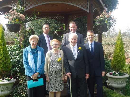 Jane with Mum, Dad and brothers