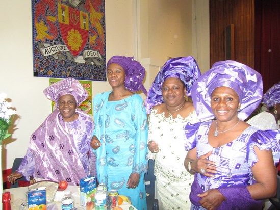 Mummy (Far Right), Her sister (Far Left) and her niece (2nd Left)
