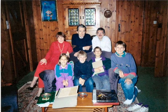 December 1991 Our family Christmas visit to the Bisley cottage Gill, Peter, Percy, Helen, Andrew, Will & Mark and me behind the camera as usual!