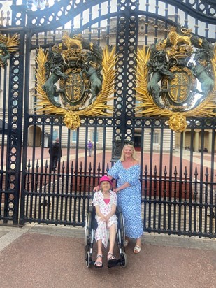 Buckingham palace tour 2023