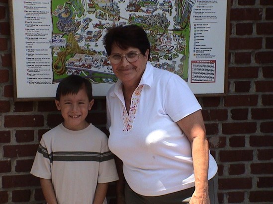 Mom <3 with her grandson Jarid @ Knotts