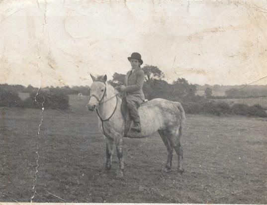 Gay riding Silver, Mere, Cheshire