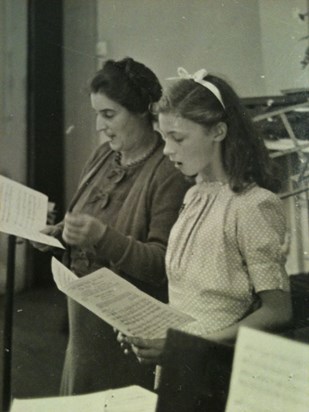 Gillian singing aged 12