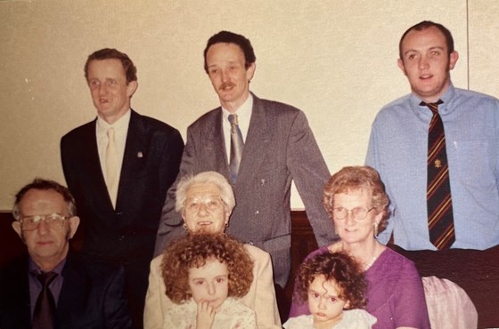 Dad, Uncle Johnny, Uncle Dan, Great Nan, Nan, Zara and Tabitha 