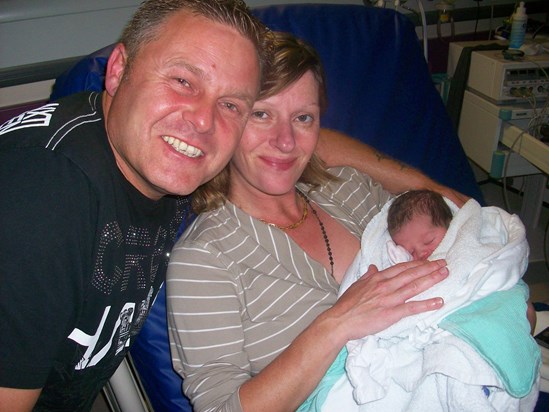 Mommy, Daddy and Bella Dawn Patricia Paterson xx