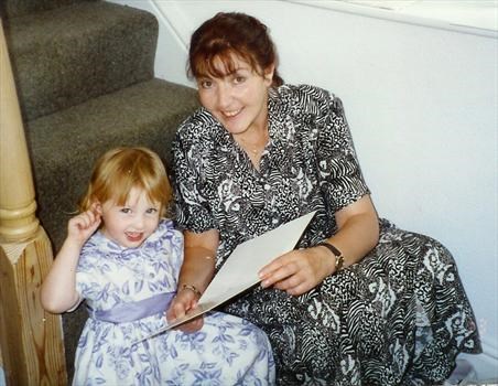 Clo an Nan on the stairs