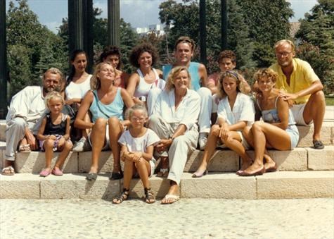1988 08 full family reunion in Spain