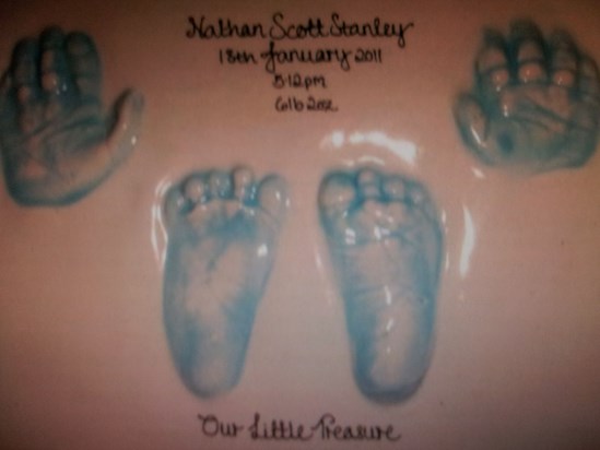 nathan scott's lil hands and feet