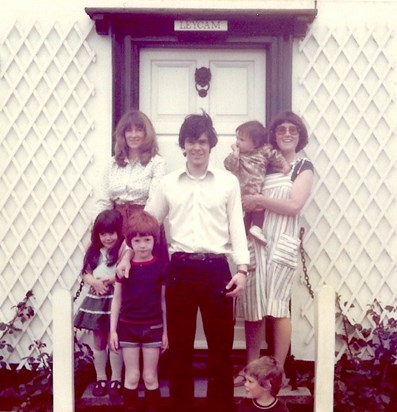 Joint family photo call at Essex front door (1979) 