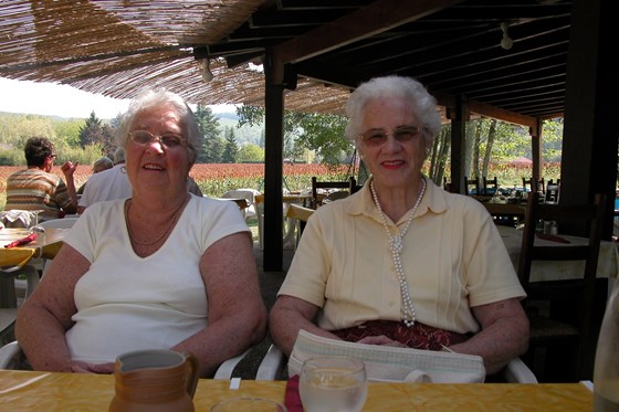 Joan & Audrey in France