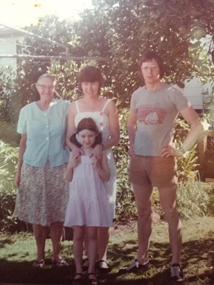 Family with Aunty Nancy Beachmere during Aussie visit
