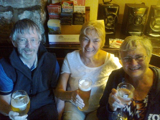 Enjoying a beer at the local pub Tafarn y Bont, Govilon, Abergavenny, Wales with Gerry, Ealey and Isla in 2016. Grand times to share some moments of happiness, memories and laughter. 