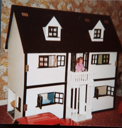 Jane 's Sindy dollshouse