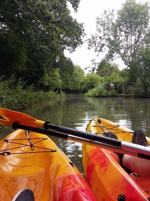 This was the day we kayak'd down Basingstoke canal. Kat and I desperately tried to warm up in the pub toilets at the end as it was surprisingly cold when you stopped moving! She took to this like an absolute pro!