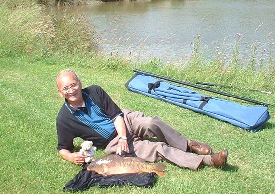 Ted, dad and 8lb 8oz carp