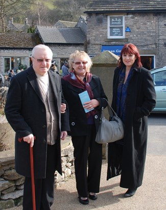 Mum&Dad with Janet in Castleton March 2010