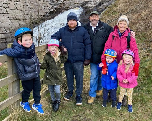 Family walk in the Peak District 2021