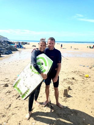 The surfing couple 💑 