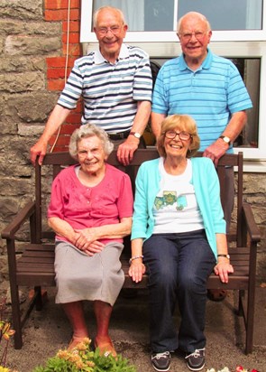 Vie’s 90th—Dad with Percy, Joyce and Vie at Albion Terrace, Cheddar