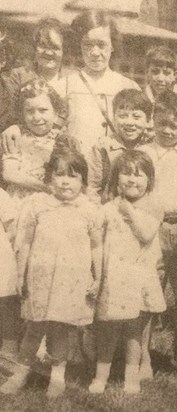 1935 Joan and Jean at the Chinese Picnic 