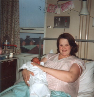 Mum with me 6 days old