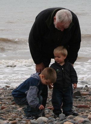 Jeff with grand sons Gareth & Douglas at Seascale 30th September 2007