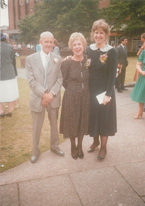 Tom, Winnie & Caroline