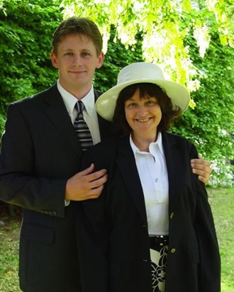 Gill & Peter at Deborah's wedding - May 2002