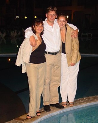 Gill, Peter & Sarah in Tenerife - Dec. 2002