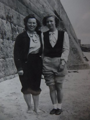 June & Joyce Edwards nee Bainbridge