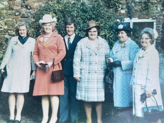 Bill with his sisters and mother