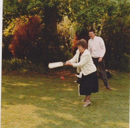 Howzat! 1987 Kerry and Mum in sporting mode