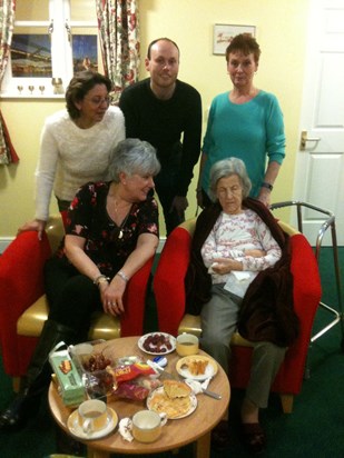 Jo, Cathy, Alan, Peggy and a sleepy Doris at St Peters, Jan 2015