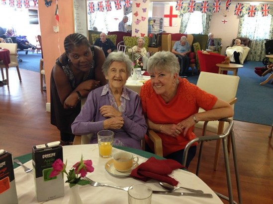 Valerie, Doris and Cath in 2015