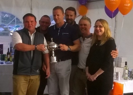 winning team retaining the cup after a few ales 2014