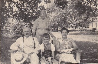 daddy with his mother and grandparents