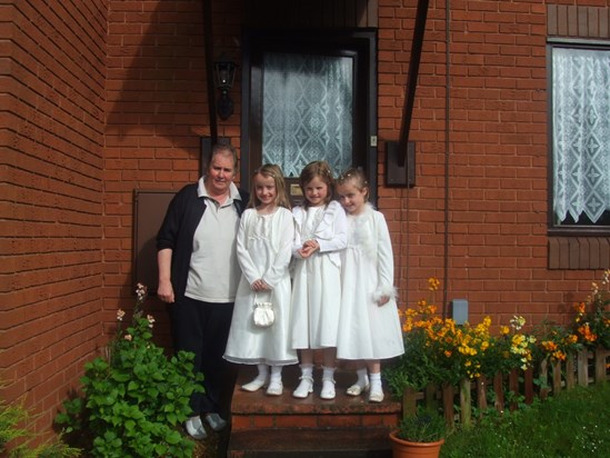 Ann - May 2006 with Sophie, Katie and Rosie - always remembered xx