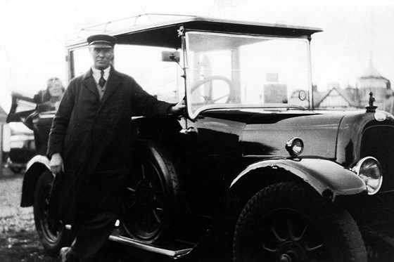 Peters fathers charabanc ;Fiat193 