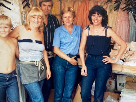 happy days on the market,mark, sandra, roy, mum and roz 