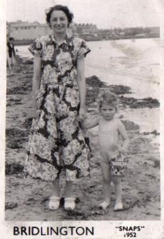 3 Year old shirley with her mum Joan.