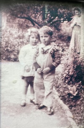 A young Peter with his cousin Jennie 