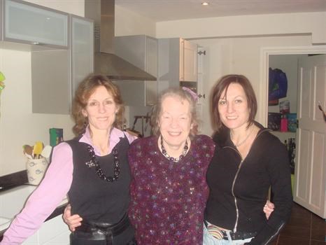 Mum with Pauline & Yvonne (Yvie) Xmas 2009