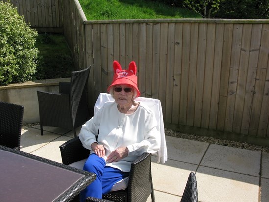 Nan forgot her hat on holiday