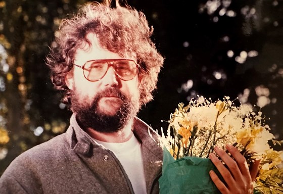 Bill with flowers 