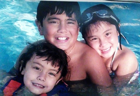 I love how close they are, he loved swimming with his two sisters