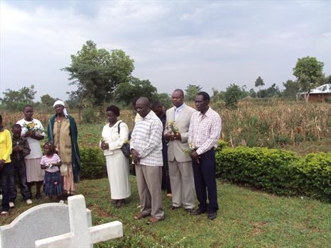 Prayers at graveside,from L to R Celestine,Brian,Jesi,Mishy,Mummargaret,Rose,Pampa,Ernst,Habat,moris