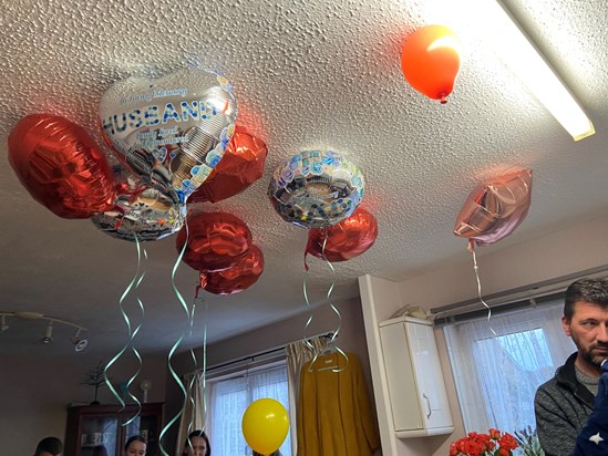We hope you liked your balloons we sent you love your wife Lin your 5 kids and your grandchildren and great grandchildren 