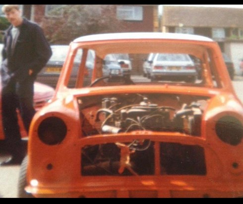 Well dad what can I say I love the classic mini and you love the colour orange so it's time to do the one and only last one dad just like the 1 your standing next too love and miss you so much dad till we meet again dad love you 🧡🧡🧡🧡🧡🧡🧡🧡xx
