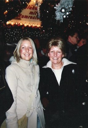 Alison & Nat in Berlin 2004