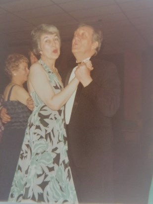 Helen and Ken dancing the night away
